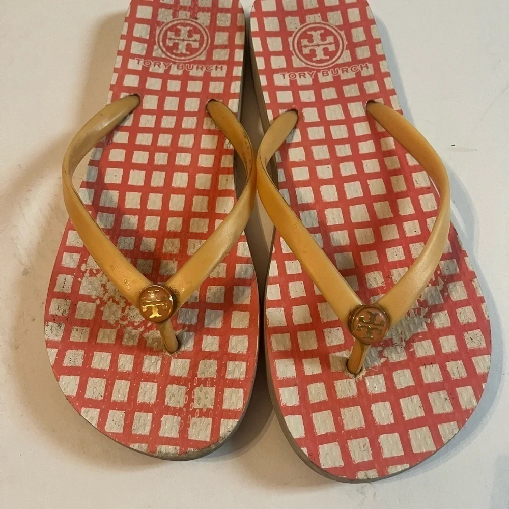 Tory Burch Retro 70's Orange-Red Mod Flip Flops Sz 7 Thong Logo